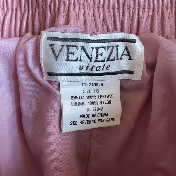 OOAK mauve lavender suit in leather by Venezia - Picture 9 of 12